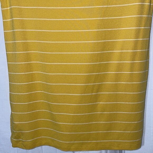 Old navy T shirt  - Picture 7 of 7